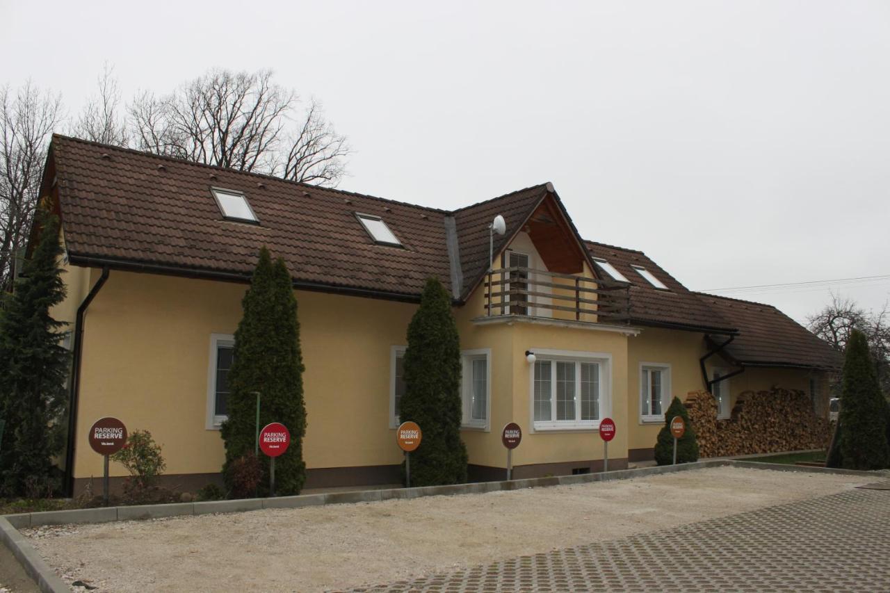 Villa Dom Via Jasna Demaenova Liptovský Mikuláš Exterior foto